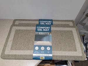 lot 12 image: 2 BRAND NEW TOWN & COUNTRY LIVING COMFORT GEL MATS- NO PACKAGING