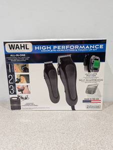 lot 72 image: WAHL HIGH PERFORMANCE COMPLETE HAIRCUTTING & TOUCH-UP KIT