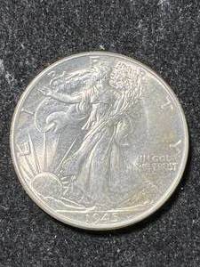 lot 19 image: 1945 US WALKING LIBERTY HALF DOLLAR MS65