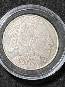 lot 52 image: 1 TROY OZ .999 FINE SILVER BUFFALO INDIAN ROUND IN AIRTITE