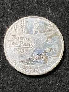 lot 74 image: 1 TROY OZ .999 FINE SILVER DONT TREAD ON ME ROUND