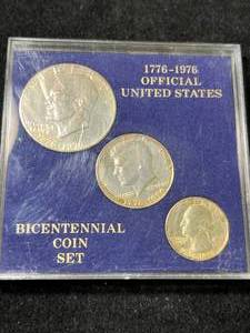 lot 86 image: 1976 OFFICIAL US BICENTENNIAL COIN SET