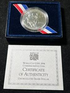lot 89 image: 1994 US WORLD CUP COMMEM SILVER DOLLAR