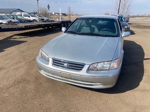 lot 26 image: 2000 Toyota Camry