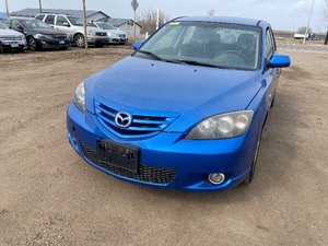 lot 13 image: 2005 Mazda Mazda 3