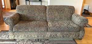 lot 20 image: Beautiful Bauhaus Upholstered Sofa  Couch