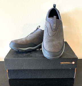 lot 40 image: Murren Moc Pewter Shoes by Merrell Size 9