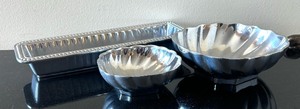 lot 117 image: Sensational Serving Pieces by Wilton