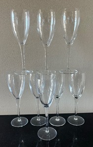 lot 120 image: Eight Glass Champagne Flutes