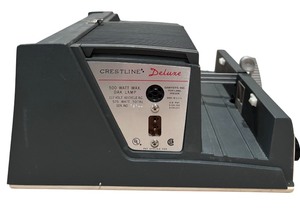 lot 176 image: Vintage Crestline Sawer Inc,500 Watt Max Dak Lamp Projector