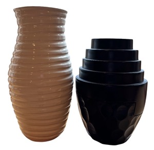 lot 93 image: Two Beautiful Vases including a Wooden Black Vase and Ceramic Cream Colored Vase
