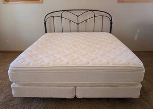 lot 6 image: Dark Bronze King Size Bed Frame