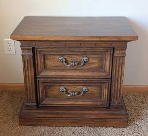 lot 17 image: Vintage Burlington House Wood Nightstand