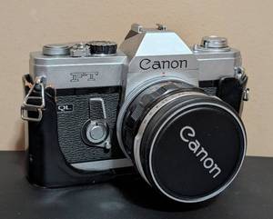 lot 196 image: Canon FT QL 35mm Camera