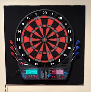 lot 86 image: GLD Orion Electric Dartboard  Viper Laser Lite Compatible