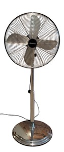 lot 53 image: Holmes Silver Tone Floor Fan