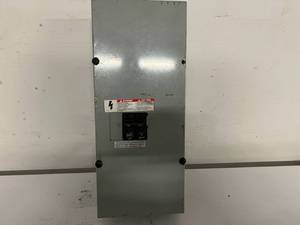 lot 76 image: GE Heavy Duty Safety Switch