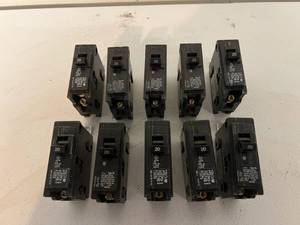 lot 92 image: Siemens 20AMP Bolt On Circuit Breakers 1Pole  120240 VAC B120