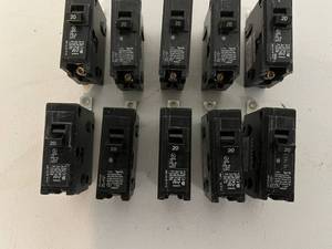 lot 98 image: Siemens 20AMP Bolt On Circuit Breakers 1Pole  120240 VAC B120