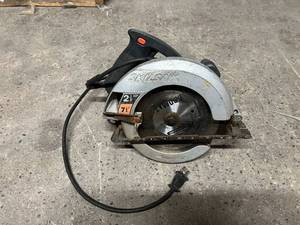 lot 119 image: 7.25 Skill Saw 2 18 HP