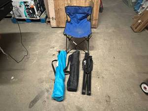 lot 126 image: 4 Camping Chairs