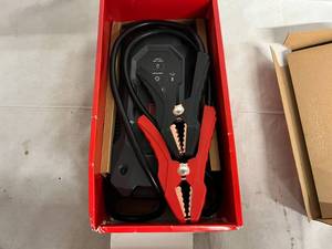 lot 61 image: Schumacher 1750A Jump Starter