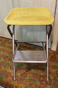 lot 47 image: Vintage Stool