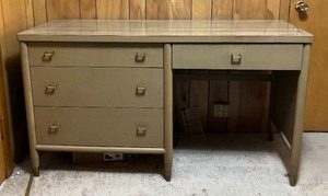 lot 3 image: Vintage Mid Century Painted Wooden Desk