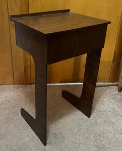 lot 106 image: Vintage Lift Top Wooden Desk