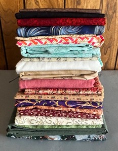 lot 138 image: Fine Fabric Grouping