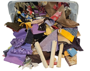 lot 298 image: Large Bin of Fabric RemnantsScraps