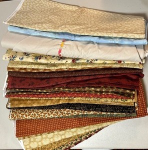 lot 326 image: Larger Fabric Remnants and Yardage