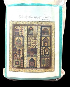 lot 419 image: Safe Haven Wall  Quilt Thimbleberries Kit