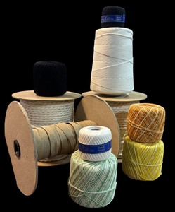 lot 432 image: Coats & Clarks  Cotton Lily Mercerized Crochet Cotton White