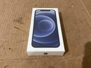 lot 16 image: Apple iPhone 12 64GB, MMPT3LLA