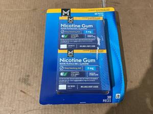 lot 26 image: Members Mark Nicotine Coated Gum, 300 Ct