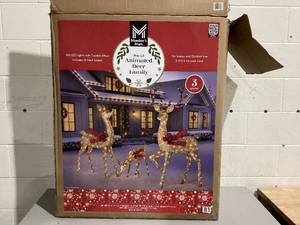lot 567 image: 3PCS Members Mark Pre-Lit Animated Deer Family