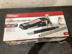 lot 656 image: Hyper Tough 1.5 Ton Aluminum and Steel Floor Jack