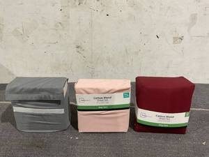 lot 221 image: LOT OF 3 Mainstays Sheet Set