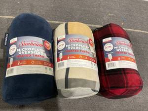 lot 329 image: LOT OF 3 Sunbeam Microplush Oversized Heated Throw