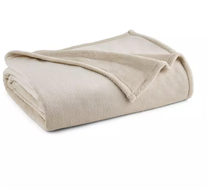 lot 709 image: LOT OF 2 Members Mark Herringbone Velvet Plush Blanket