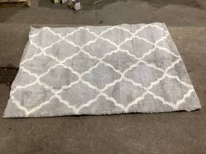 lot 727 image: Mainstays 5 x 7 GrayIvory Plush Trellis Shag Area Rug