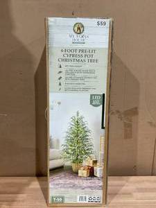 lot 733 image: Potted 4ft Pre-Lit Twinkle LED Cypress Artificial Christmas Tree, Green, 100 LED, by My Texas House