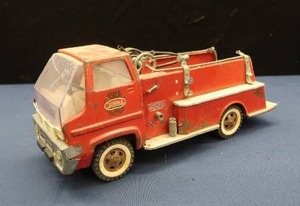 lot 7 image: TOY TONKA FIRE TRUCK