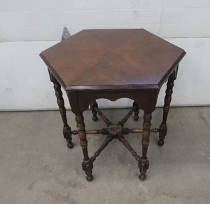 lot 17 image: HEXAGON TABLE