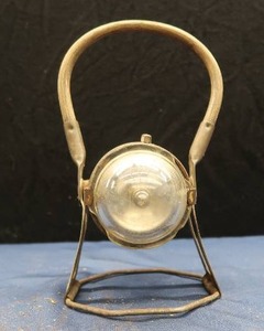 lot 33 image: VINTAGE LANTERN