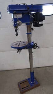 lot 36 image: HEAVY-DUTY 16 SPEED DRILL PRESS