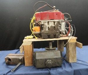 lot 43 image: CRAFTSMAN 14 HP ENGINE