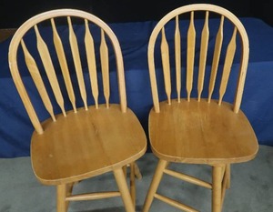 lot 102 image: WOODEN BAR STOOLS