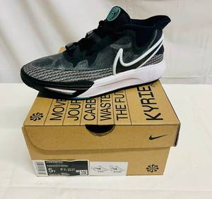 lot 2 image: Nike Kyrie 8 GO (GS) Size 5Y BlackBlack WhiteLight Menta